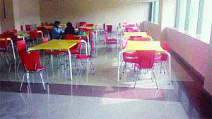 Civic Centre starved of cafeteria