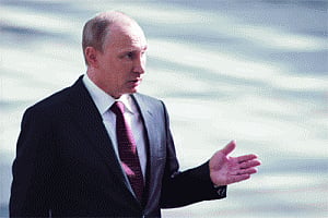 Putin keeps all options open on Ukraine