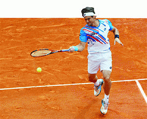 Ferrer ousts Nadal