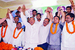 BSP leaders join exodus to Cong in Uttarakhand