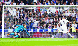 Benzema hurts Bayern