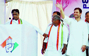Rahul cautions T people against 'untrustworthy' TRS