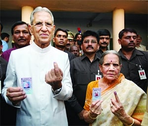 UP braves sun, registers 60% turnout