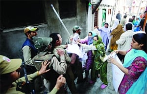 Man dies, 26% cast votes in Srinagar