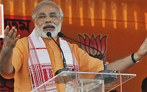 Modi asks people to overthrow govt of plunderers