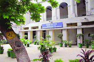 NMC Medical College hits the skids