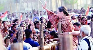 'Modi projects himself as holier-than-thou'