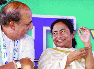 It's Didi vs Modi, Rahul vs CM in Bengal
