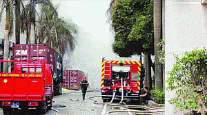 Chinese factories burnt in Vietnam over sea row