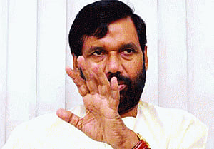 Nitish Government will fall: Paswan