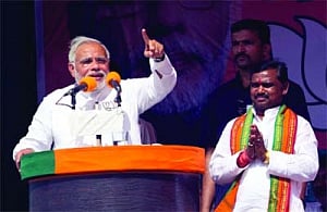 NaMo promises stable Govt, hits out at Sonia