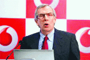 Vodafone India turns profitable, advocates hike in voice tariffs