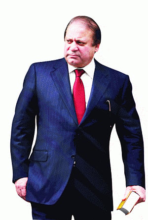Sharif in a fix on Modi's invitation