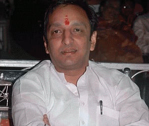 Why Shiv Sena is silent on invite to Sharif: Maha Congress