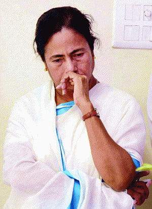 Mamata snubs questions on swearing-in