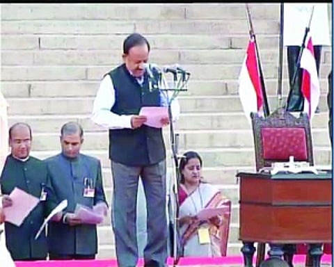 Vardhan: More seva, less swayam