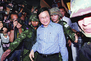 Thai troops detain Govt Minister who blasted coup