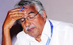 War in Cong delays Chandy's rejig plan