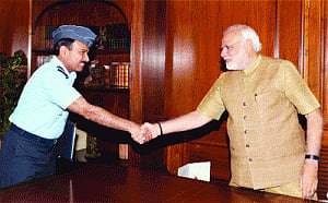 IAF chief briefs PM on operational mobility