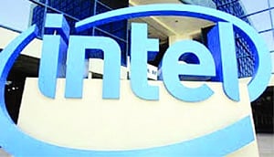 Intel backs survival of PCs in world of shrinking tech