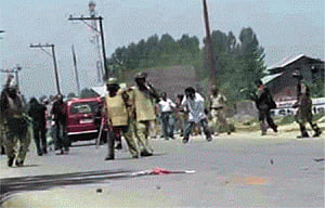 Militants attack police party in Kashmir, six injured