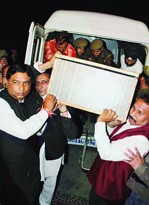 Kin pin hopes on Modi for martyr status