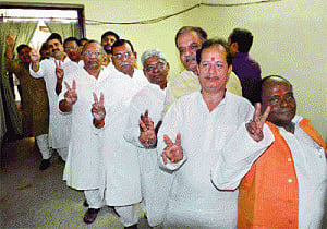 JD(U) wins, Independents blame RJD boss for loss