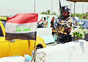 Sunni militants seize more Iraq towns as US presses unity