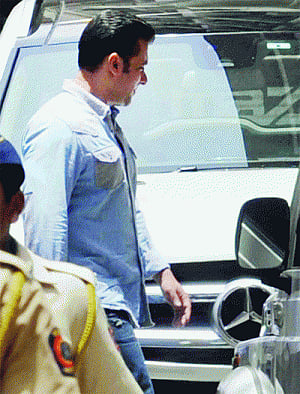 Witness turns 'hostile', retracts earlier statements to cops