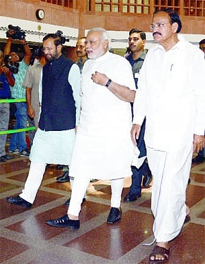 BJP, Congress continue to spar over loP post