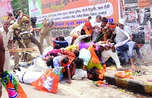BJP walks out of UP Council over power crisis