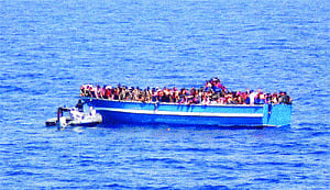 30 bodies found in migrant boat: Italian authorities