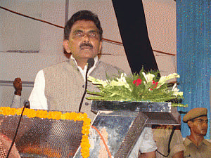 Senior JD(U) leader Monazir Hassan quits party to join BJP