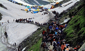 9th batch of 2,489 devotees leaves for Amarnath from Jammu