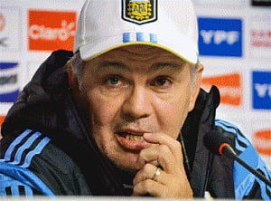 Coach Sabella hopes Di Maria gets fit for semis