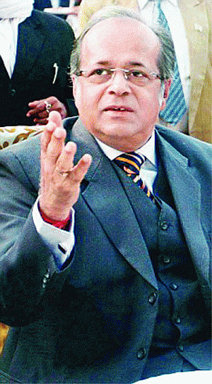 Justice Ganguly's tormentor intern not ready to testify
