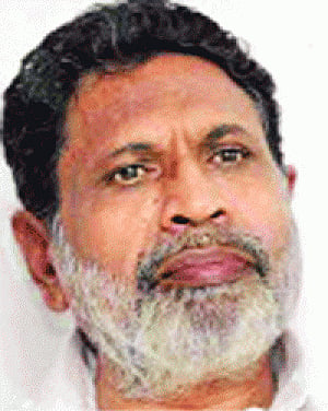 War escalates in Kerala's Cong over Cabinet rejig