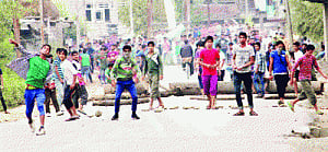 Protesting youth killed, South Kashmir on boil