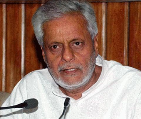 People disappointed with Budget, hopes for 'achhe din' dashed: SP