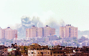 Israel pounds Gaza Strip for third straight day
