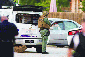 4 kids, parents shot dead by gunman in Texas