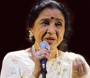 Sania dragged into unnecessary controversy: Asha Bhosle