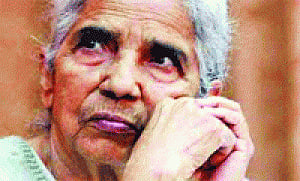 Beniwal's travels, air fare cost Guj exchequer Rs8.5 cr