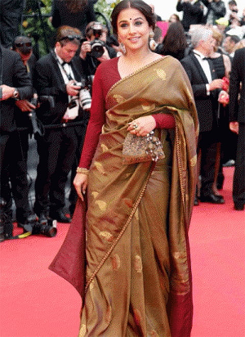 Vidya Balan again impresses with sari