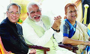 Modi's maiden I-Day speech comes under fire from left parties