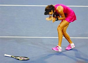 Ivanovic battles past Sharapova