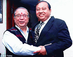 Delhi Chief Secy is out; Spolia back in