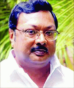 MK Alagiri booked for grabbing temple land