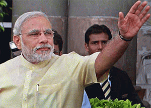 Modi arrives in Japan