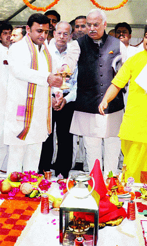 lucknow Metro will be completed by 2016: Akhilesh